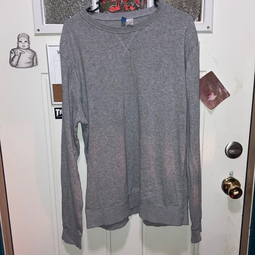 Grey H&M sweatshirt